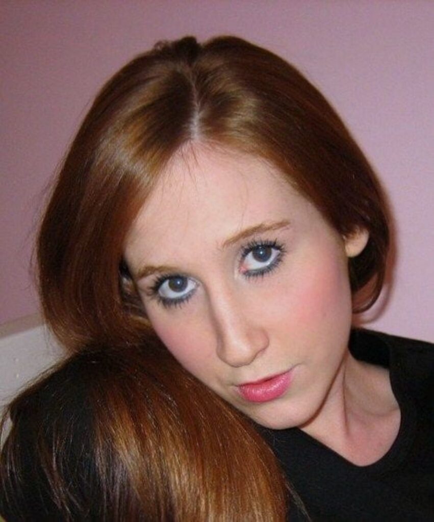 Hornygirl from Riverside, 18 years old