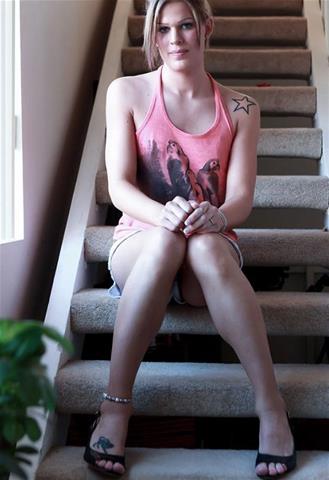 loveyelsa from San Bernardino, 38 years old