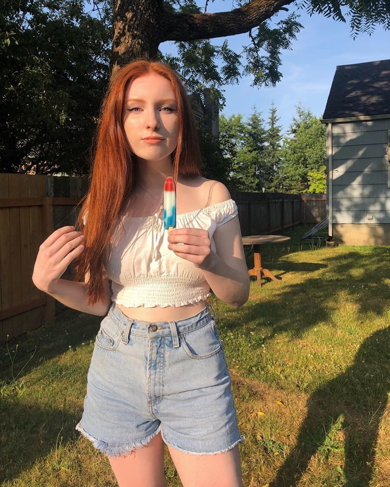 ReDCrown from Omaha, 21 years old