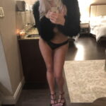 peroxideBeauty from Los Angeles, 36 years old