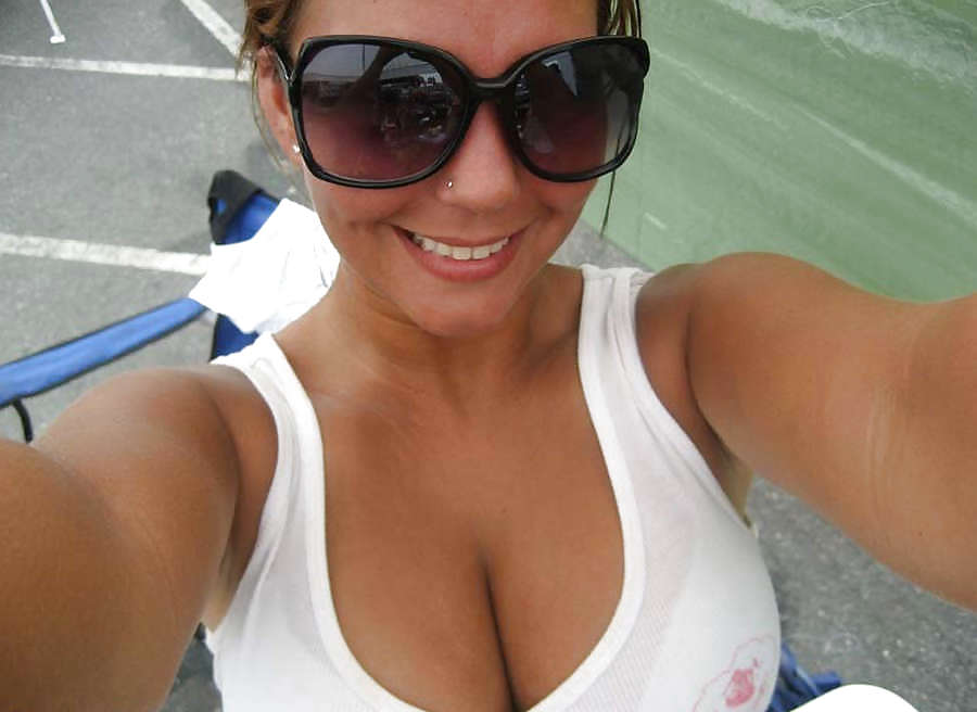 MsElegant from New Haven, 52 years old