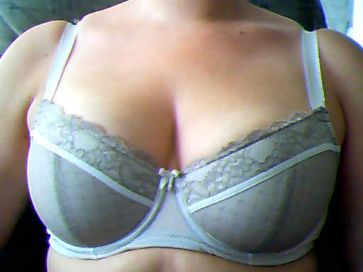 AverageJane from Fresno, 51 years old