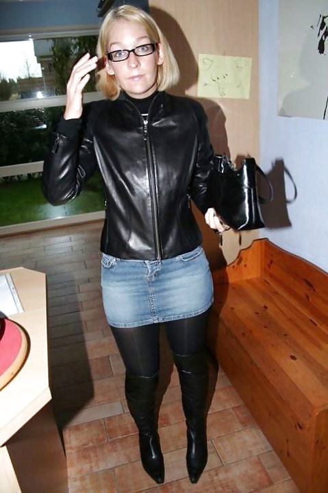 Blonde Bombshell from High Point, 50 years old