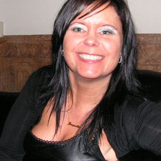 4everh0rny from Anaheim, 49 years old