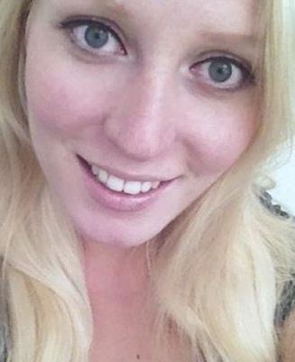 Lilly6379 from Long Beach, 32 years old