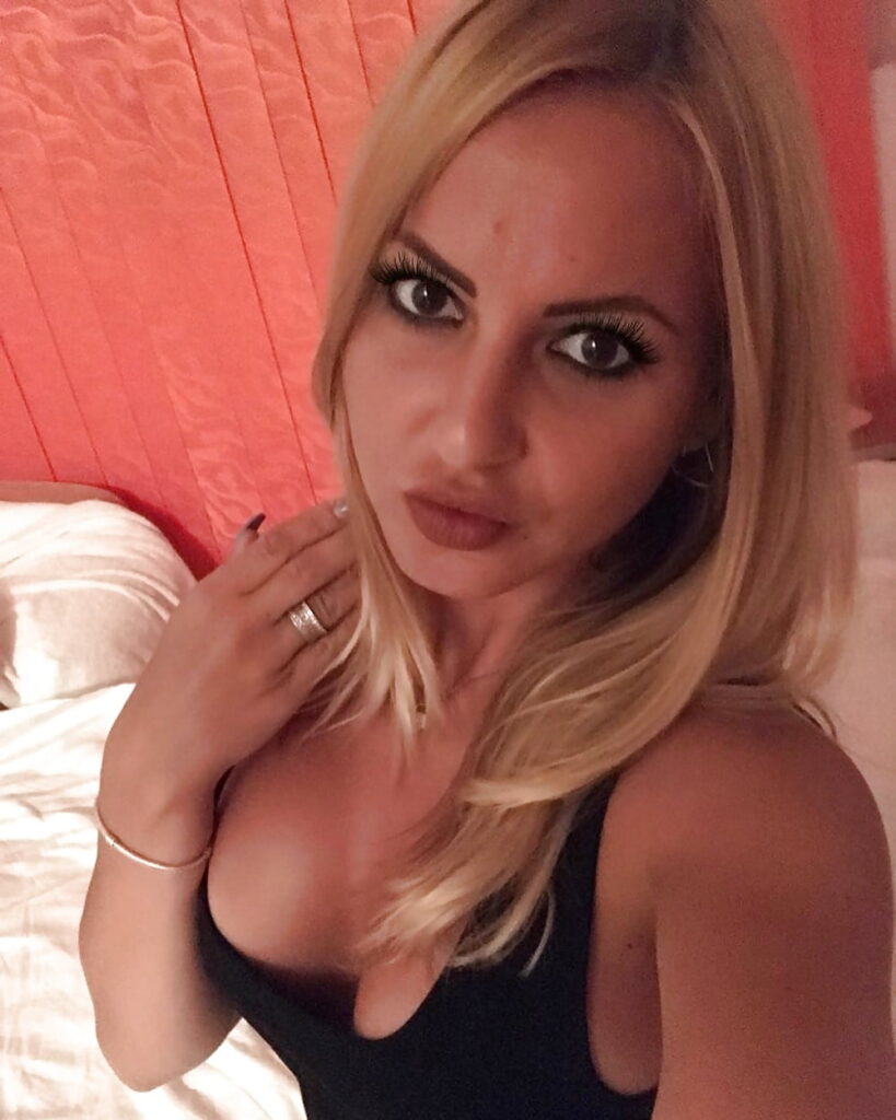 Fit4Fun from Costa Mesa, 27 years old