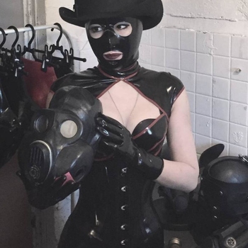wanna_play from Elk Grove, 27 years old